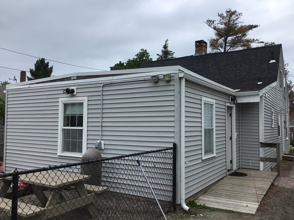 52 Sea St Property Photo 4