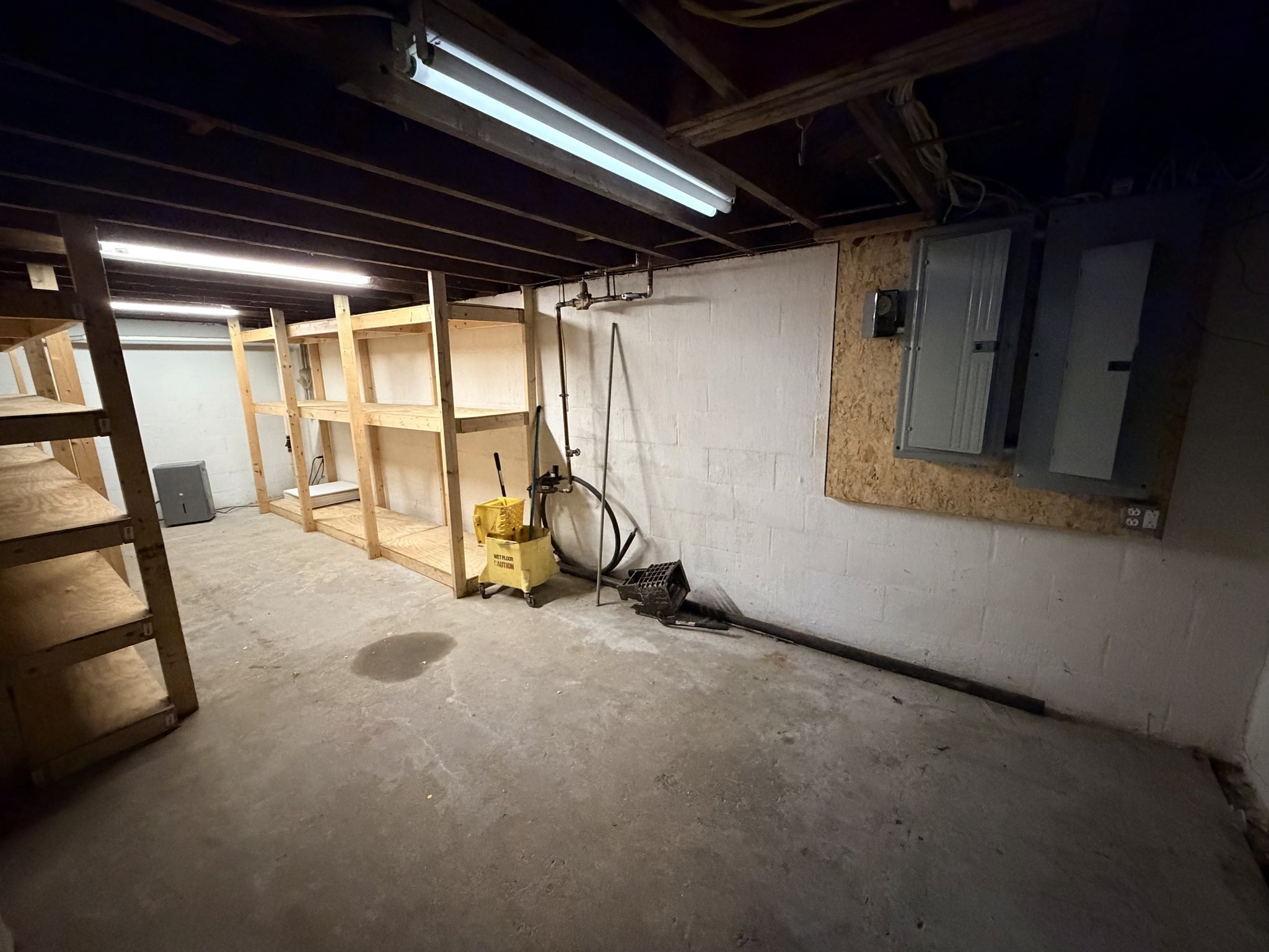 323 Main St Property Photo 14