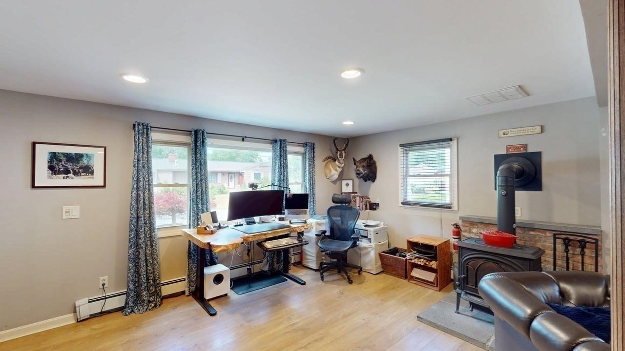 150 Coolidge St Property Photo 6