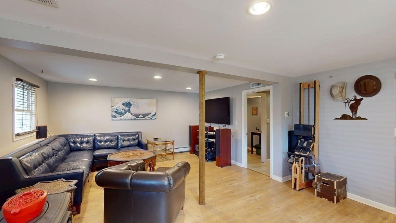 150 Coolidge St Property Photo 7