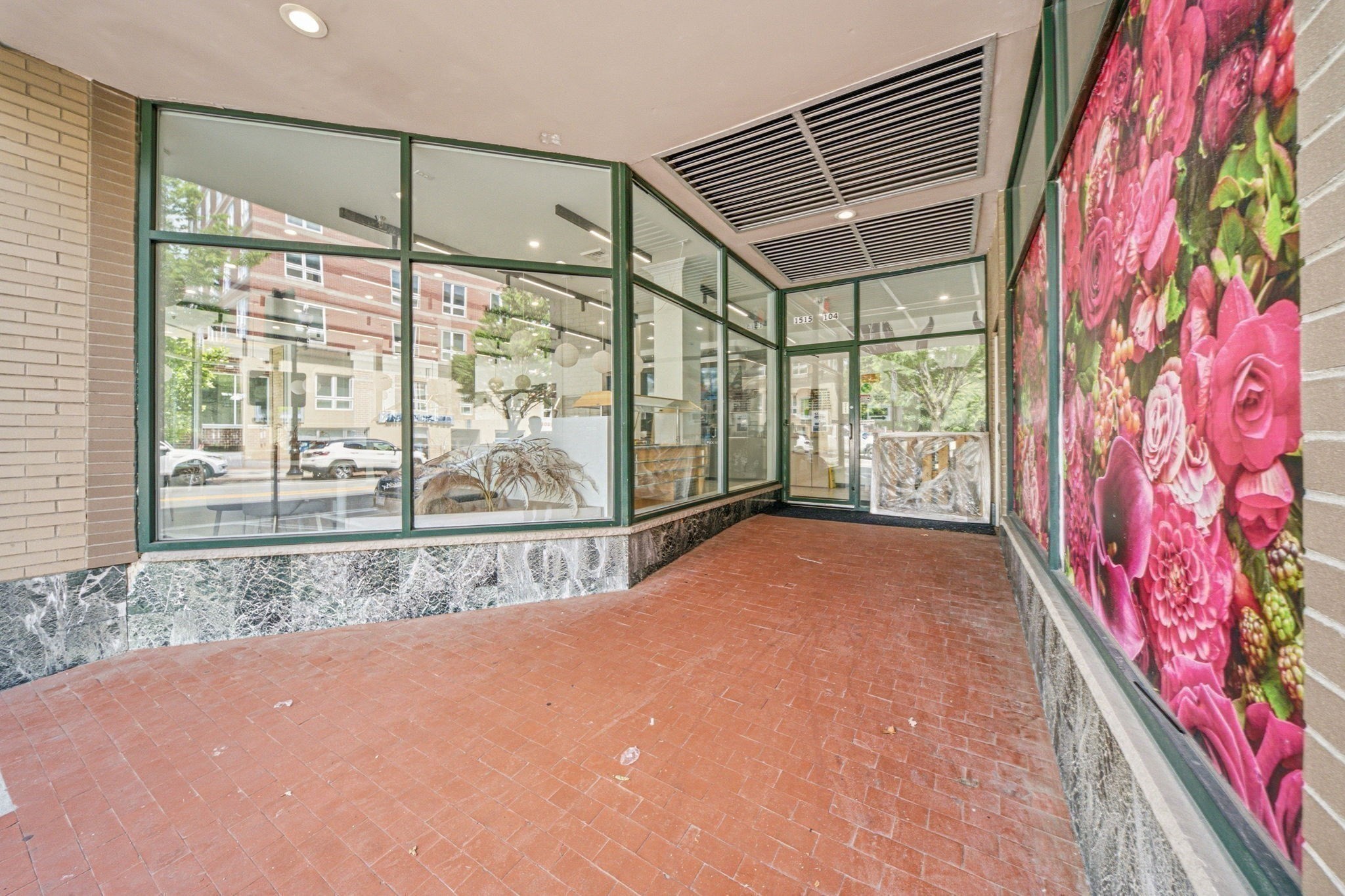 1515 Hancock Street Property Photo 4