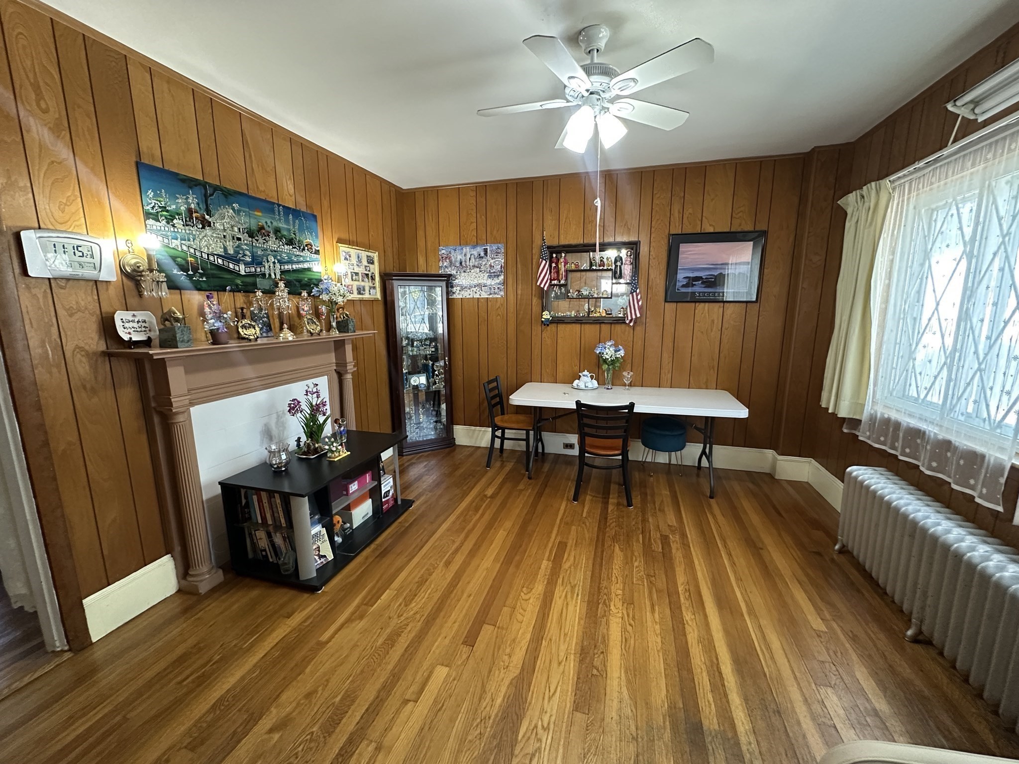 551 Bennington St Property Photo 6