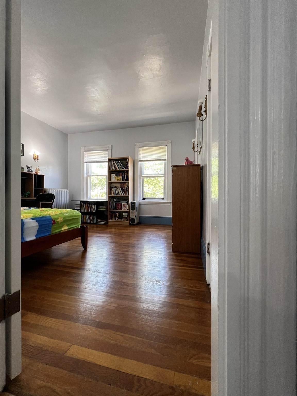 551 Bennington St Property Photo 13