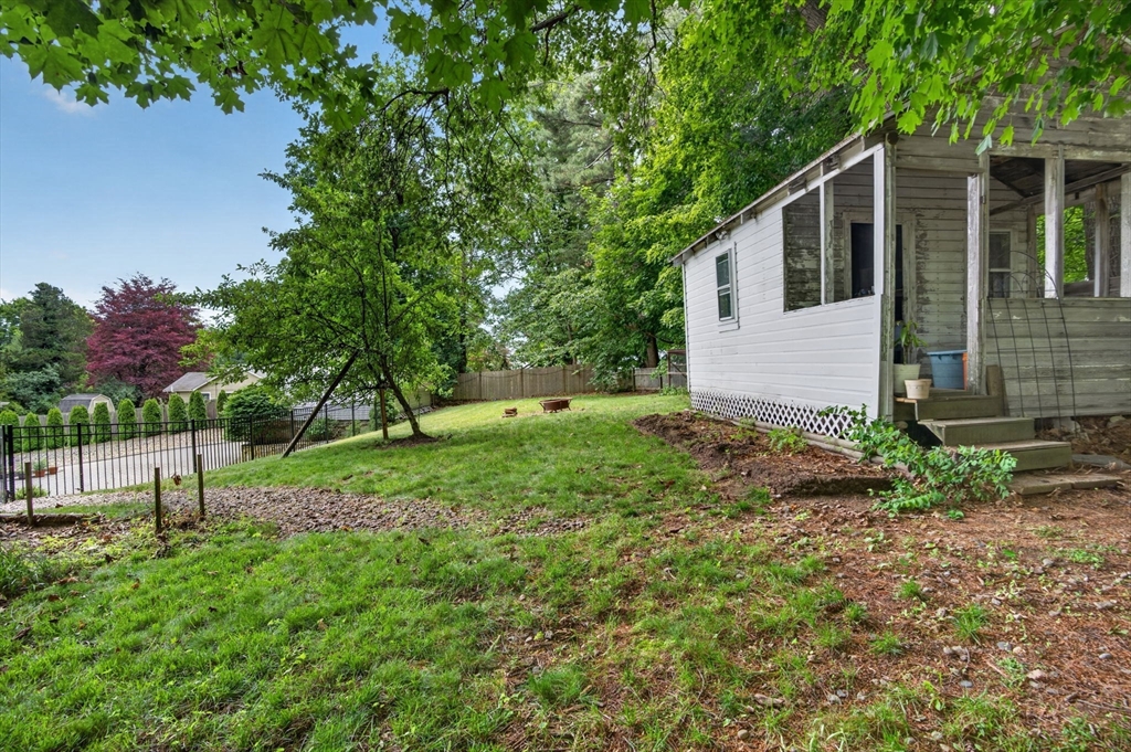 158 Haverhill St Property Photo 26