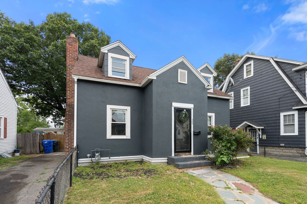 35 Merrimac Ave Property Photo 1
