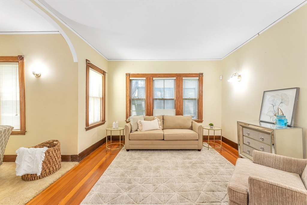 53 Thompson St Property Photo 15