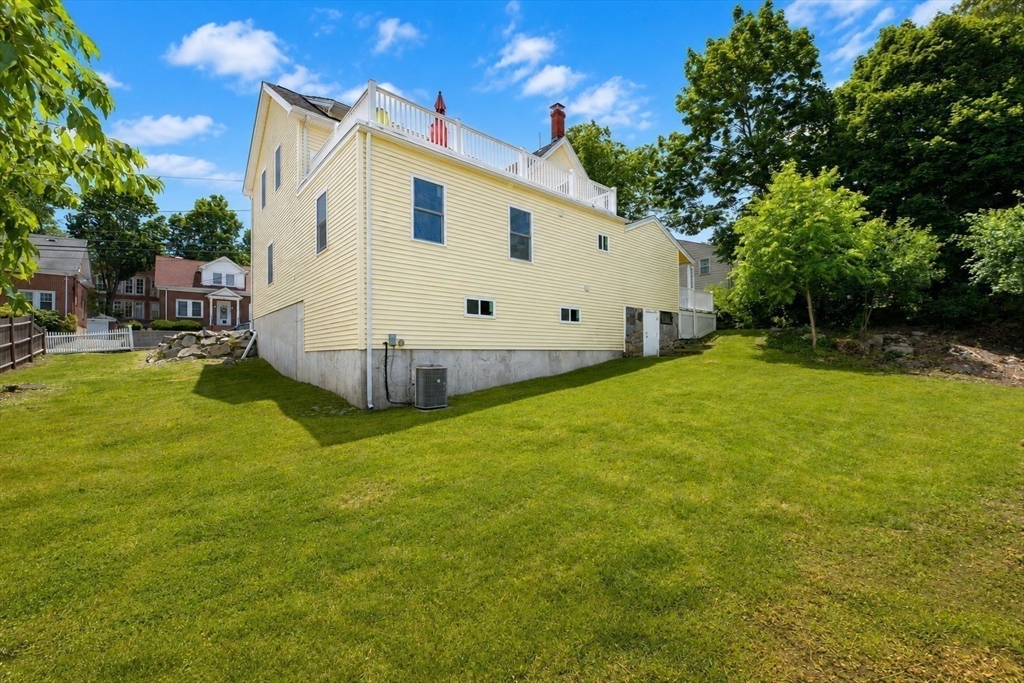 53 Thompson St Property Photo 32