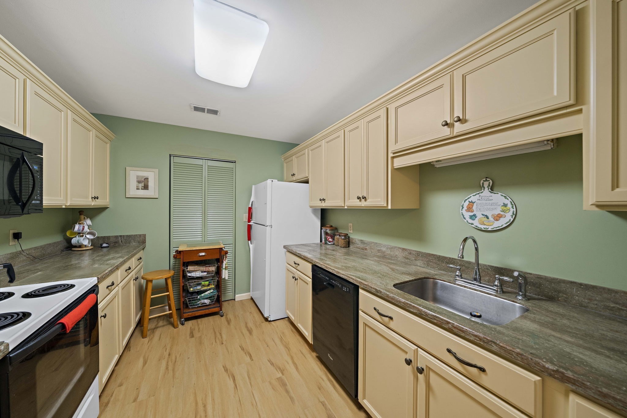 90 Sea Street # 134 Property Photo 8