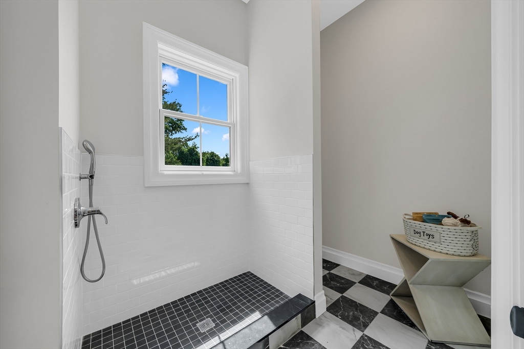 7 Cider Hill Way Property Photo 18