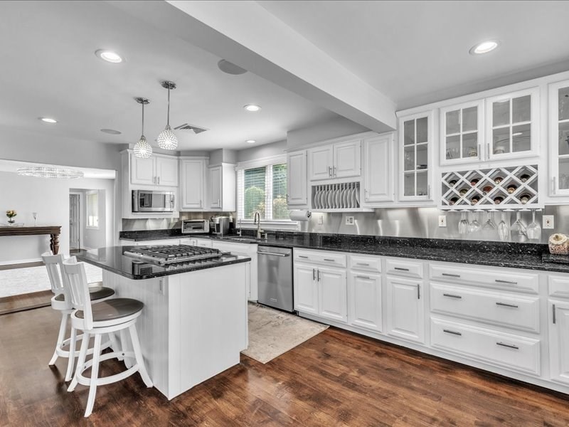 6 Strathmore Rd Property Photo 20
