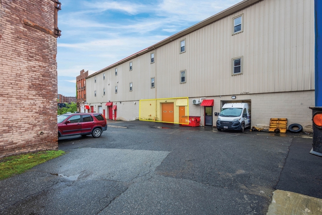 51 S Canal St # 2 Property Photo 1