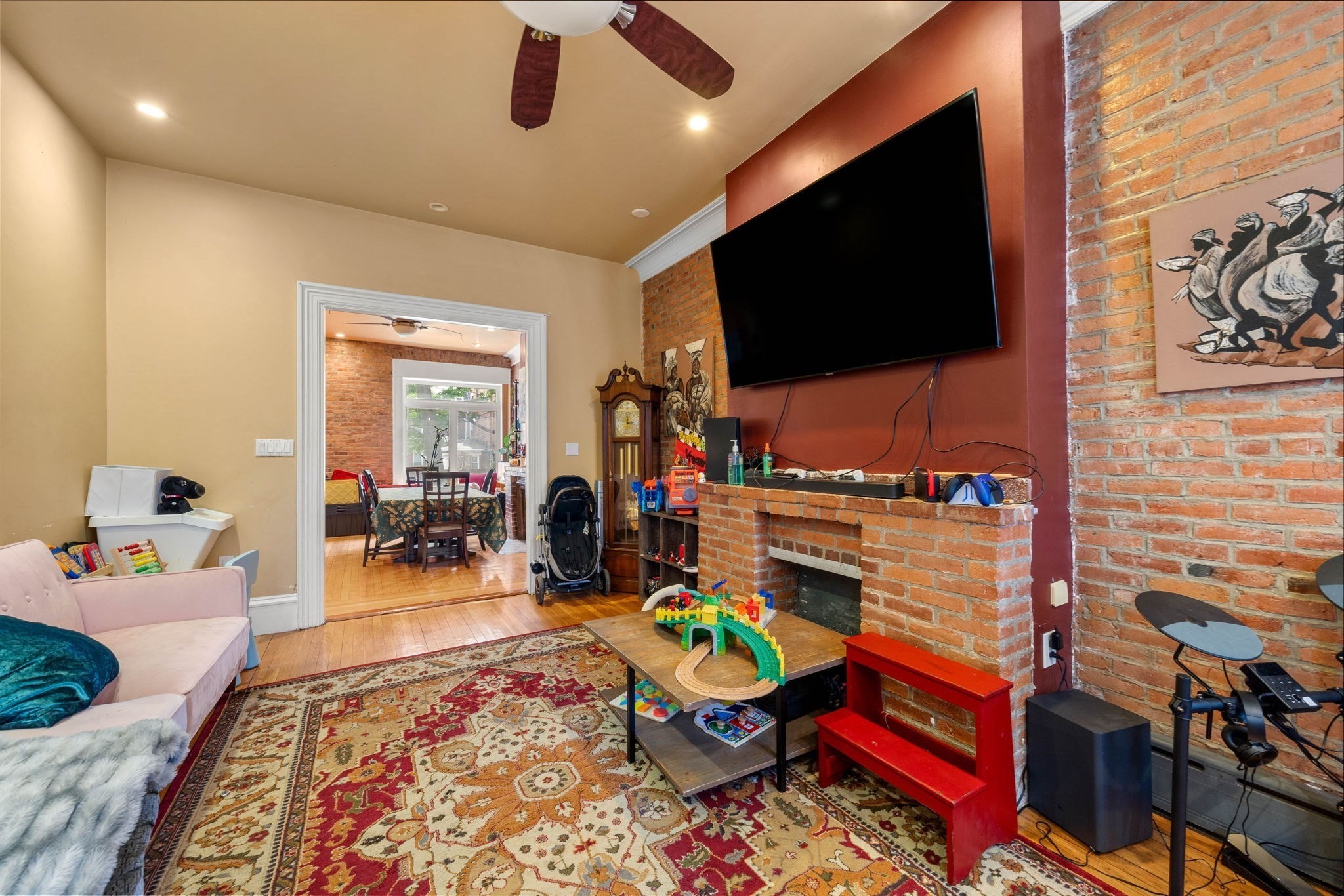 16 Perrin St Property Photo 8