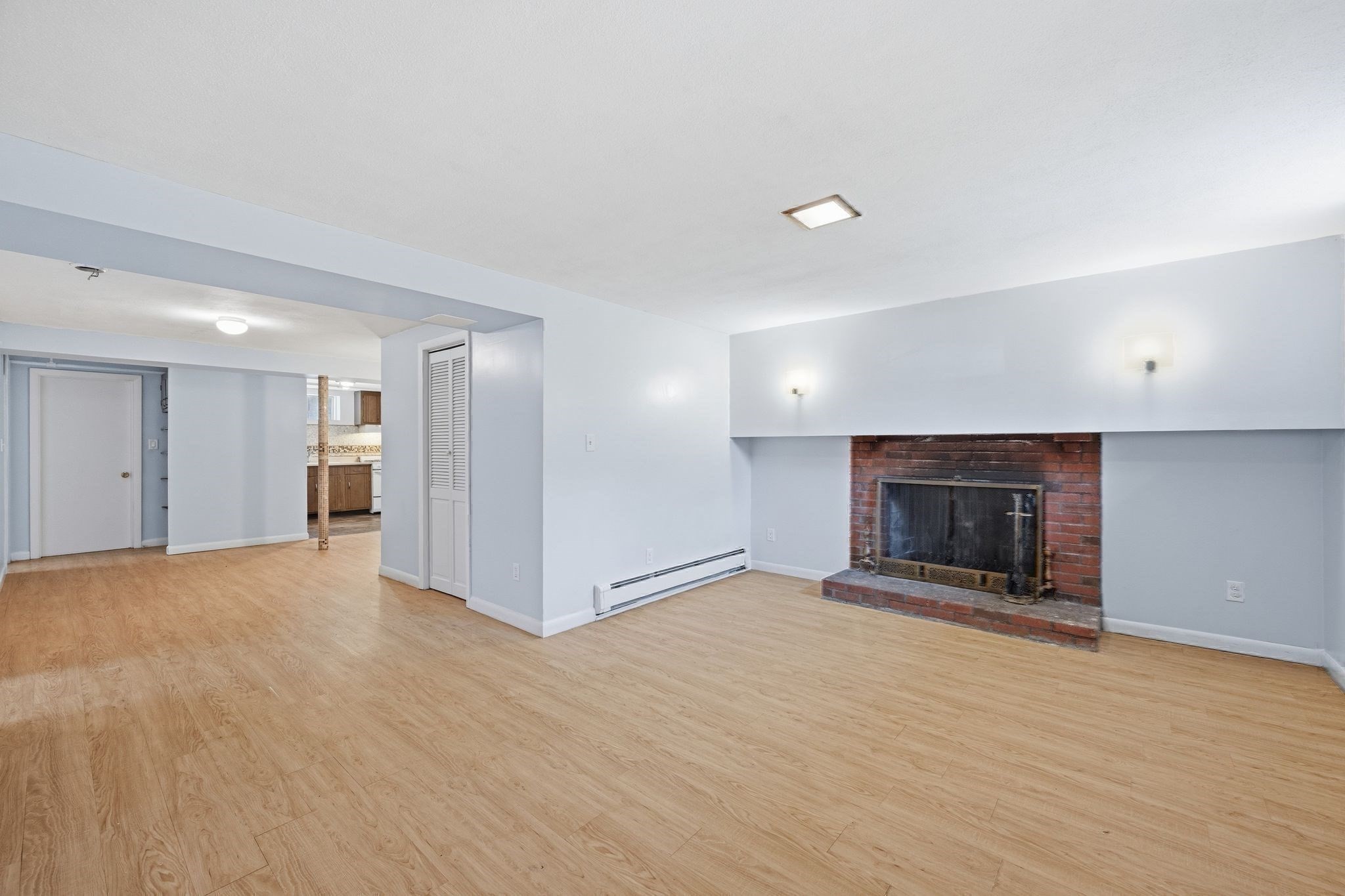 84 Oak Street Property Photo 11