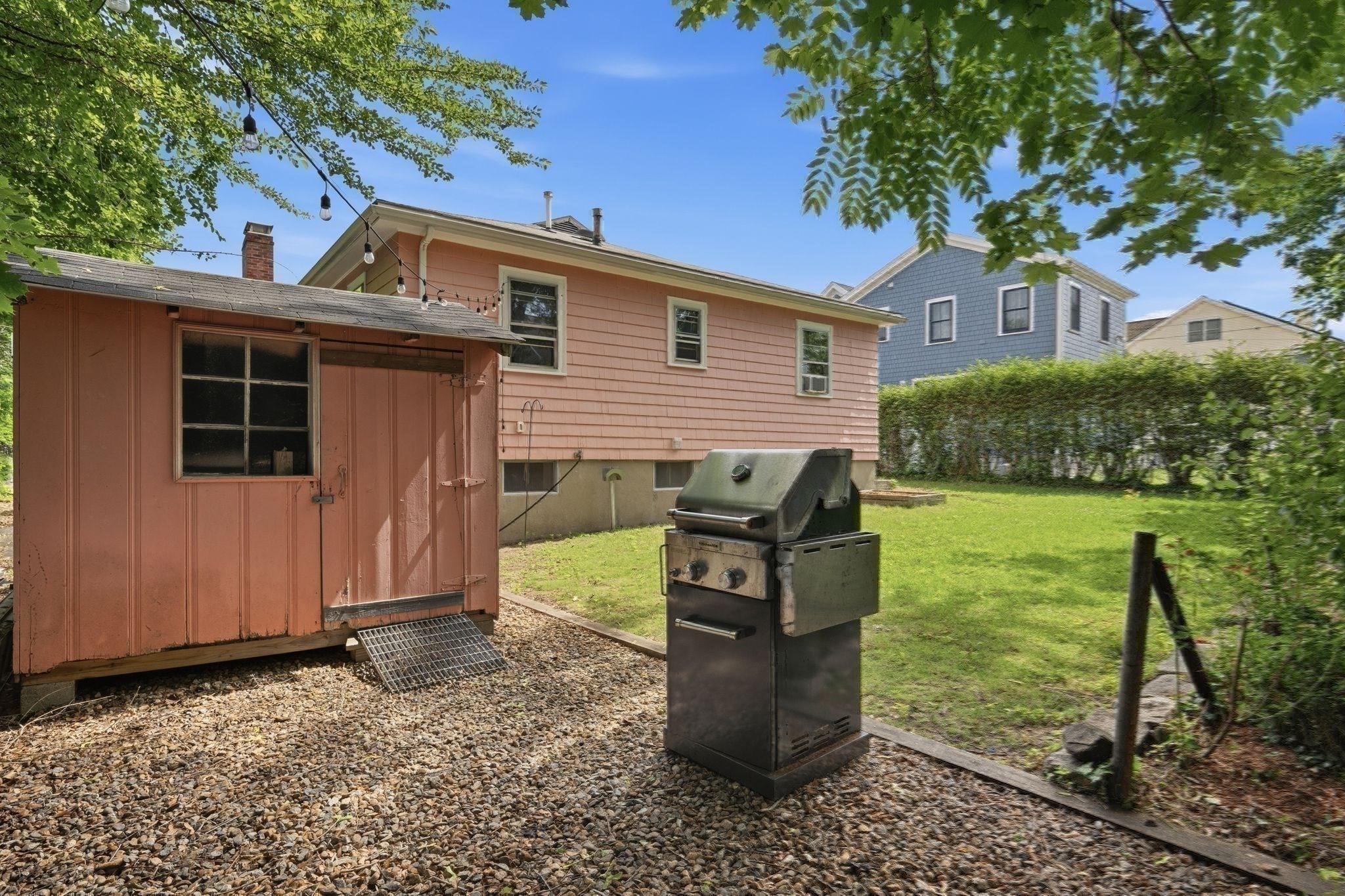 84 Oak Street Property Photo 36