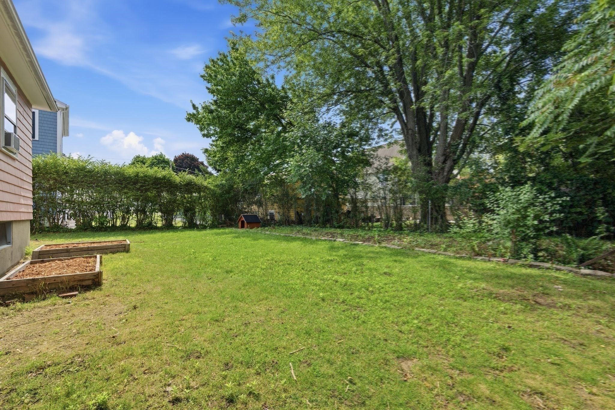 84 Oak Street Property Photo 37