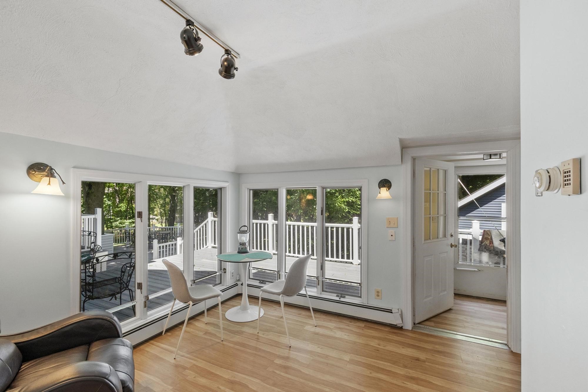 32 Concord Rd # B Property Photo 5