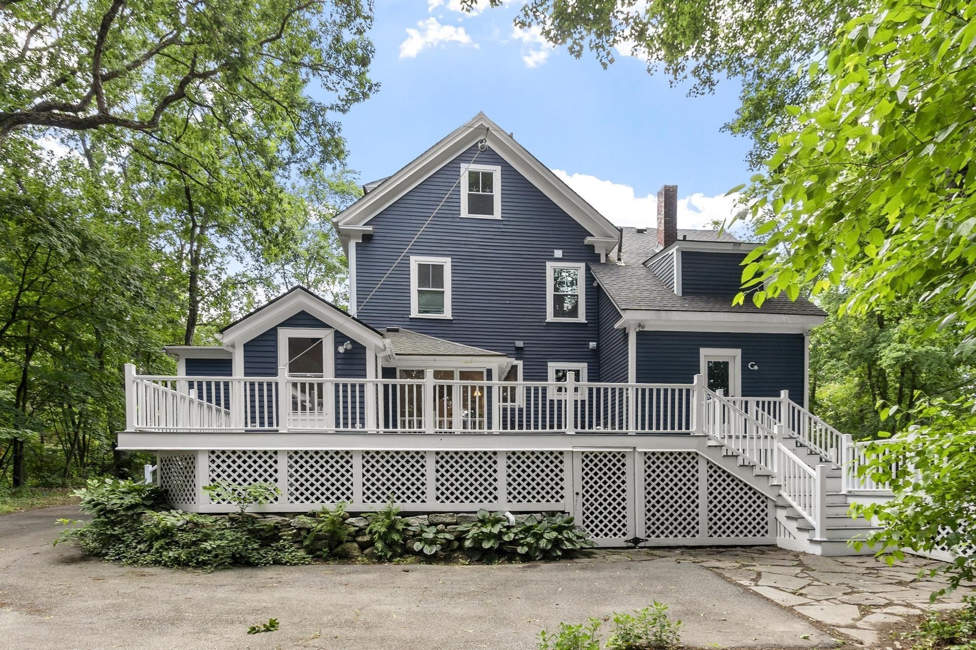 32 Concord Rd # B Property Photo 14