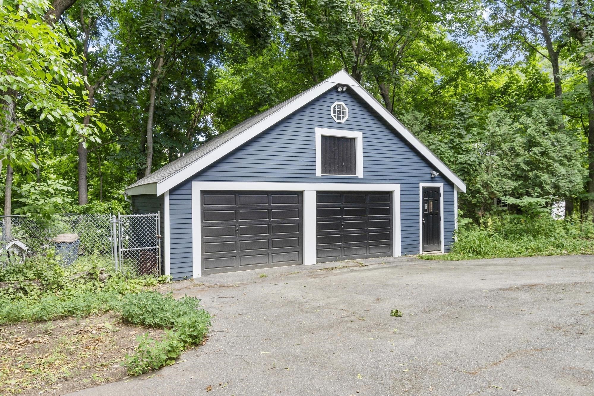 32 Concord Rd # B Property Photo 16