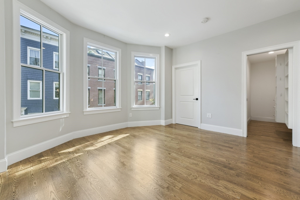 14 Cordis # 2 Property Photo 4