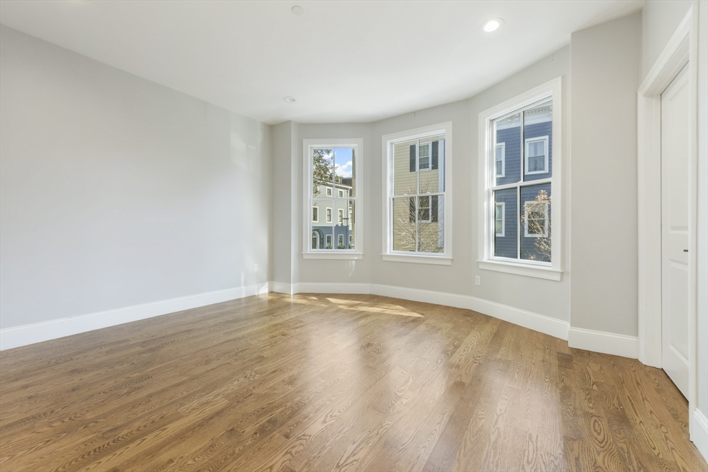 14 Cordis # 2 Property Photo 5