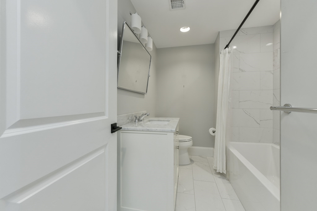 14 Cordis # 2 Property Photo 10