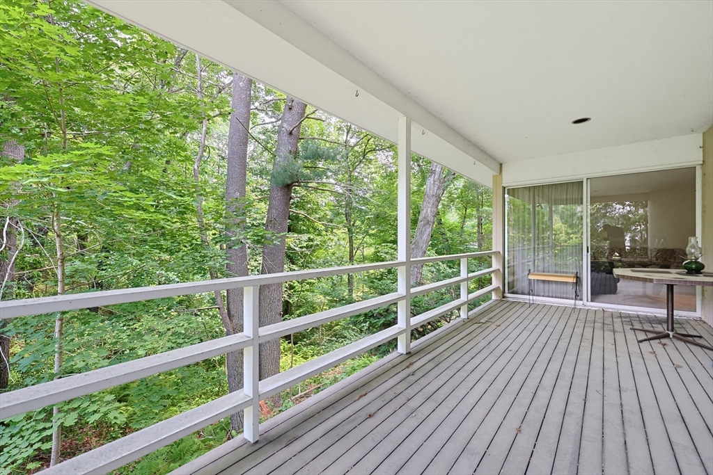 37 Oxbow Rd Property Photo 4