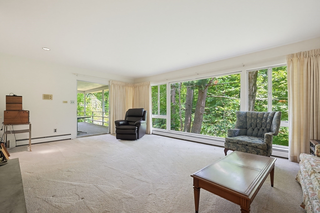 37 Oxbow Rd Property Photo 6