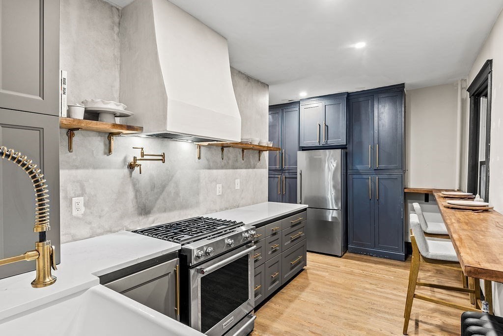 51 Revere St # 2 Property Photo 4