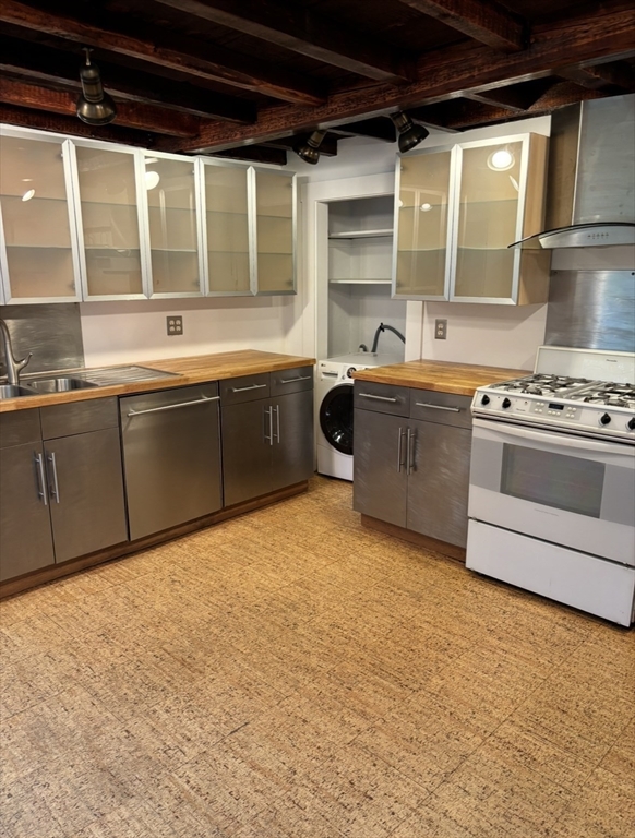 18 Tremont St. # 2 Property Photo 2