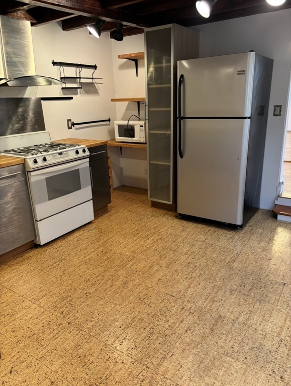 18 Tremont St. # 2 Property Photo 3
