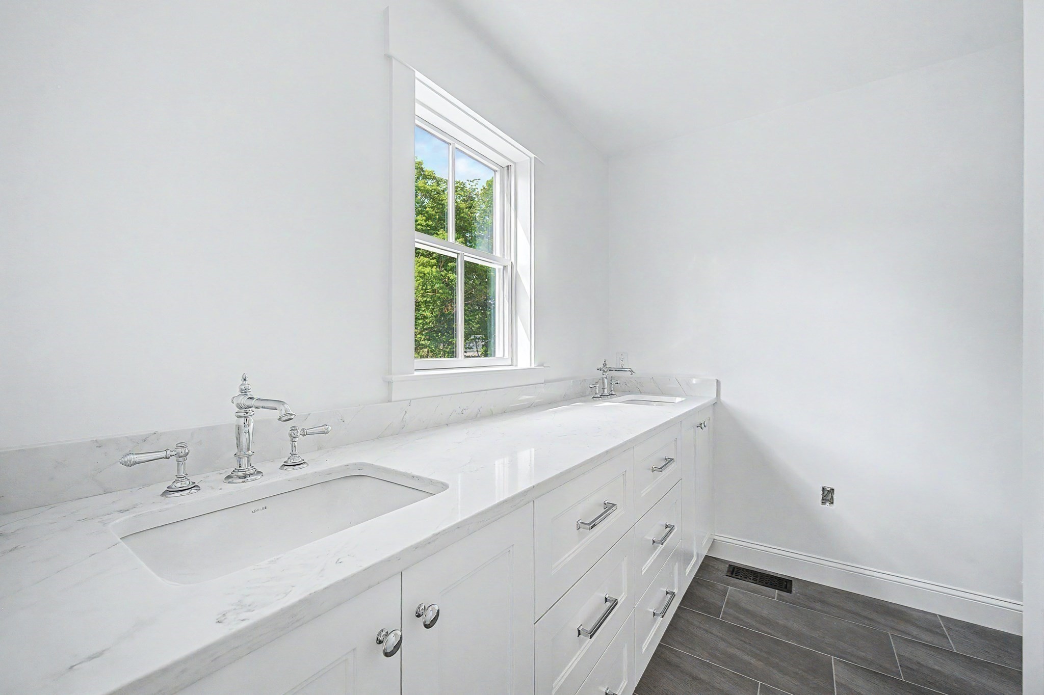 27 Ash St Property Photo 30