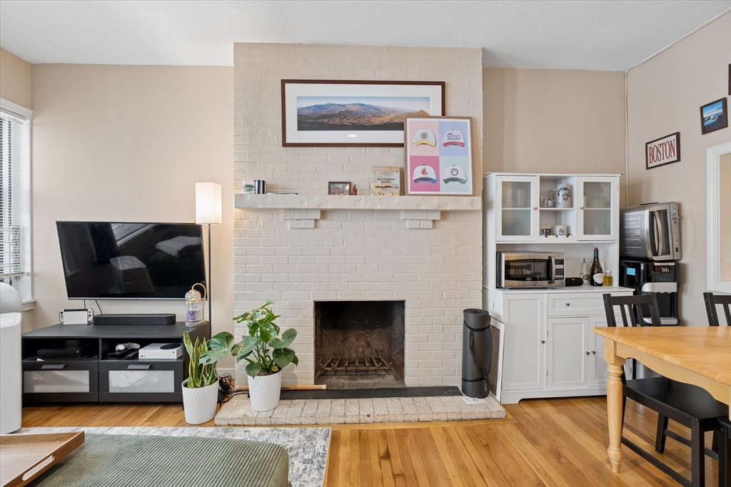 28 Edgerly Rd # 2 Property Photo 5