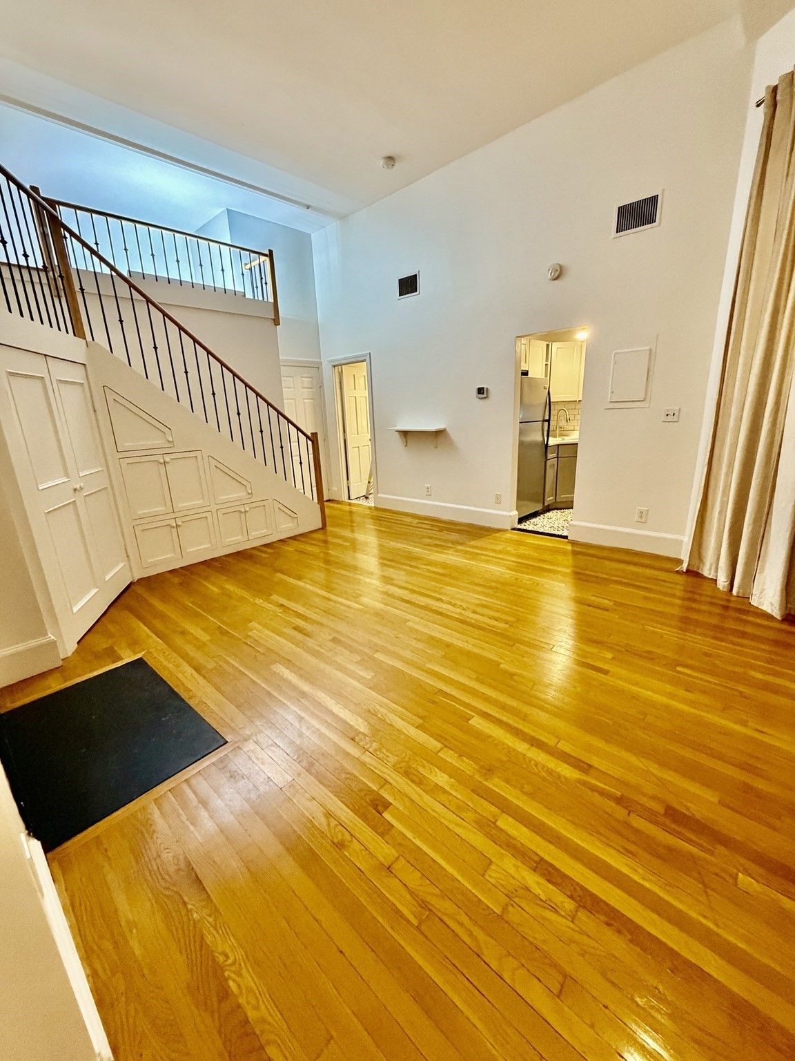 328 Dartmouth St # 8 Property Photo 8