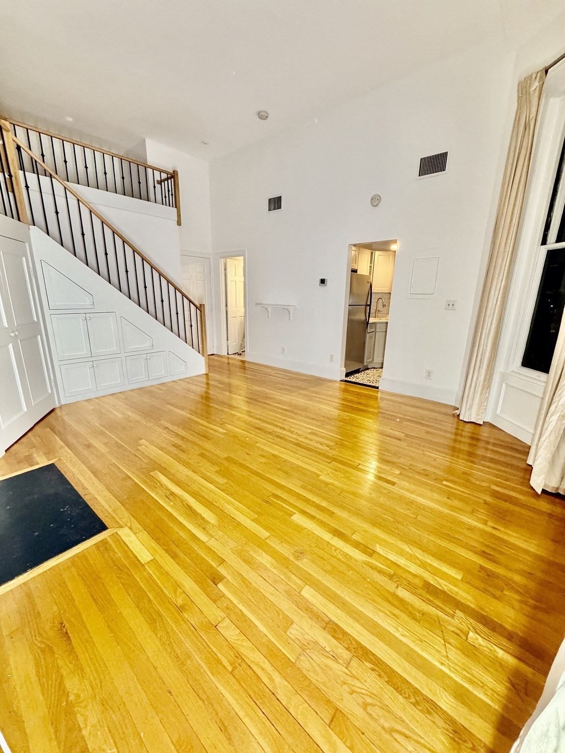328 Dartmouth St # 8 Property Photo 16