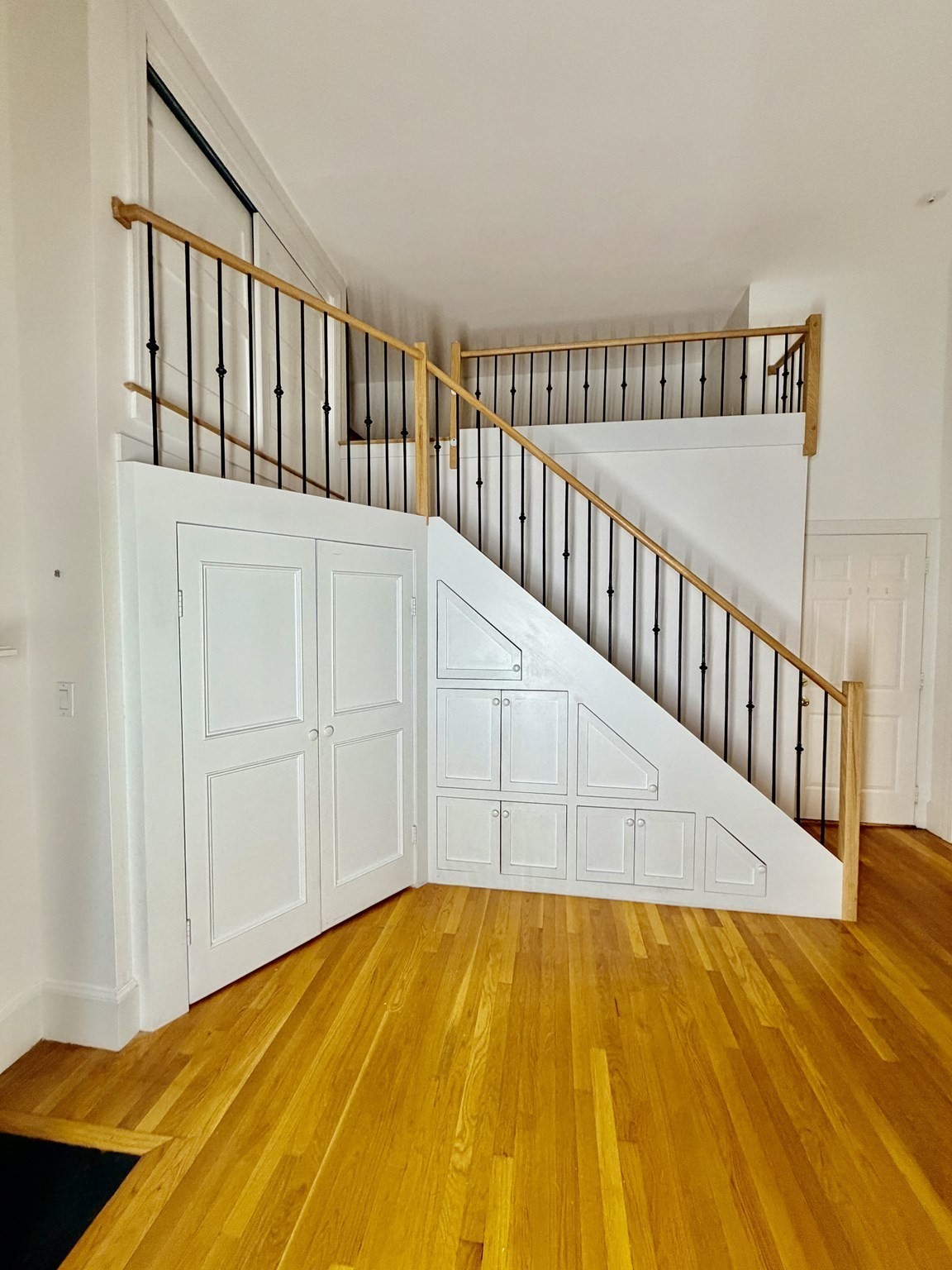 328 Dartmouth St # 8 Property Photo 17