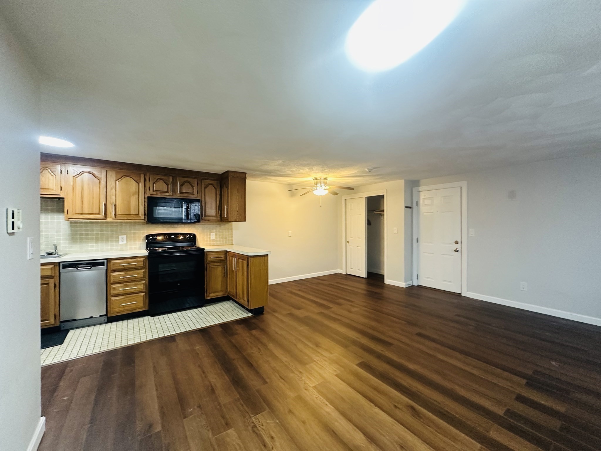 222 School St # 4 Property Photo 6