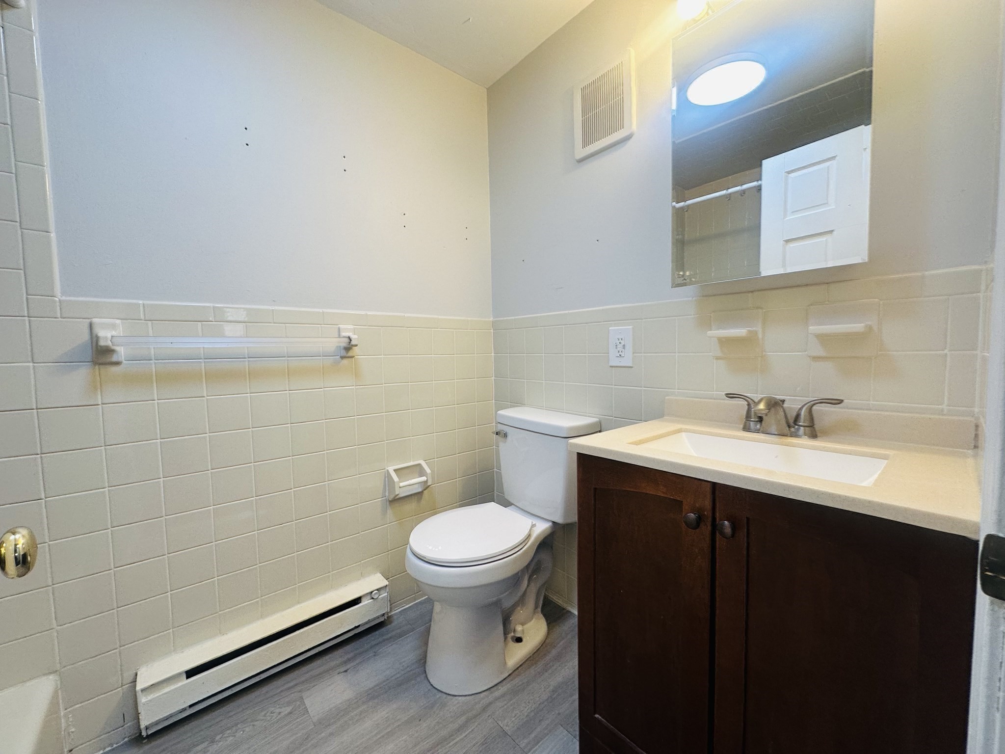 222 School St # 4 Property Photo 11