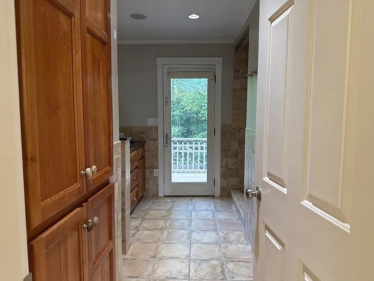 9 Sunny Knoll Ter Property Photo 14