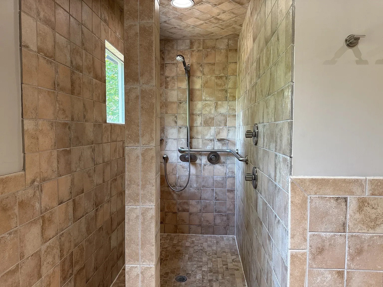 9 Sunny Knoll Ter Property Photo 15