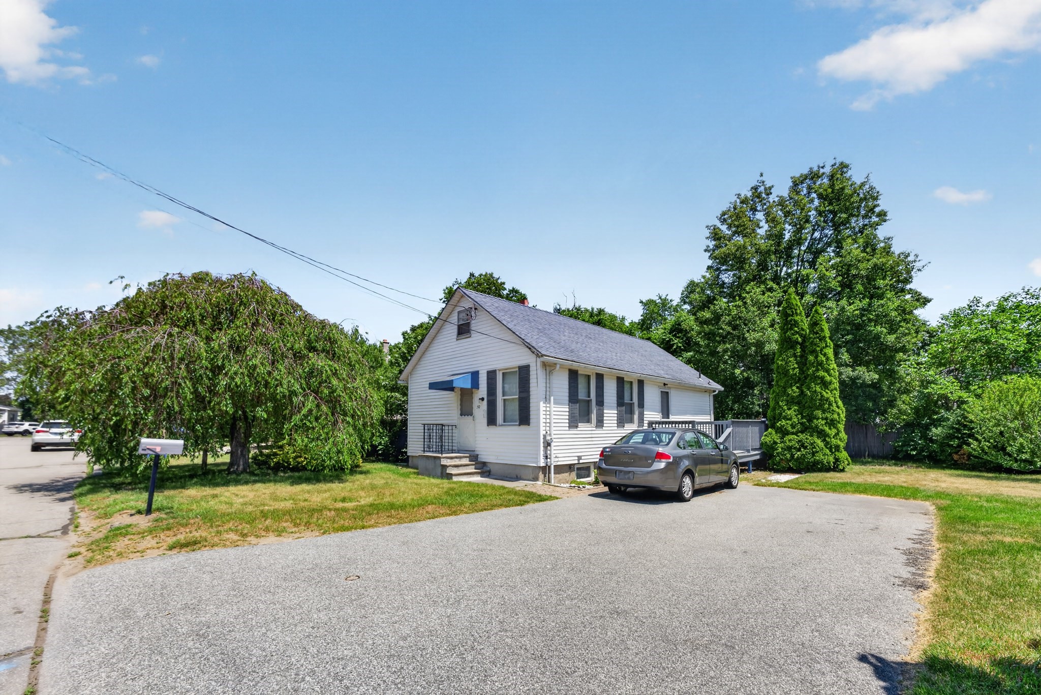 50 Lloyd Ave Property Photo 1