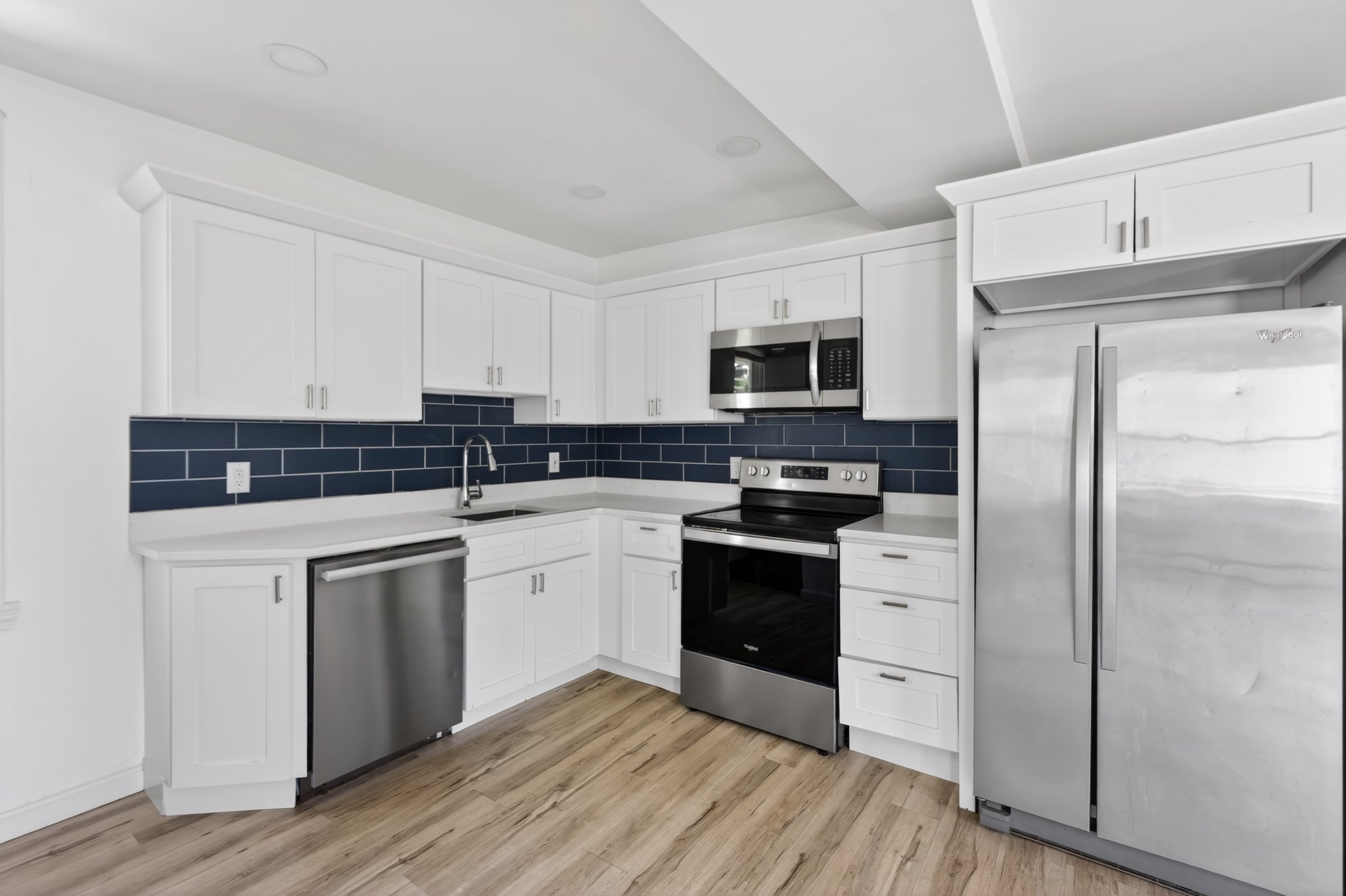 50 Lloyd Ave Property Photo 6