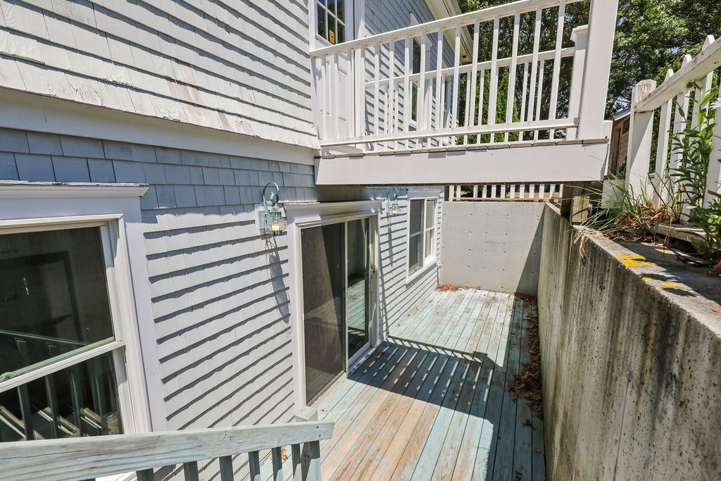 379 Monomoscoy Rd Property Photo 12