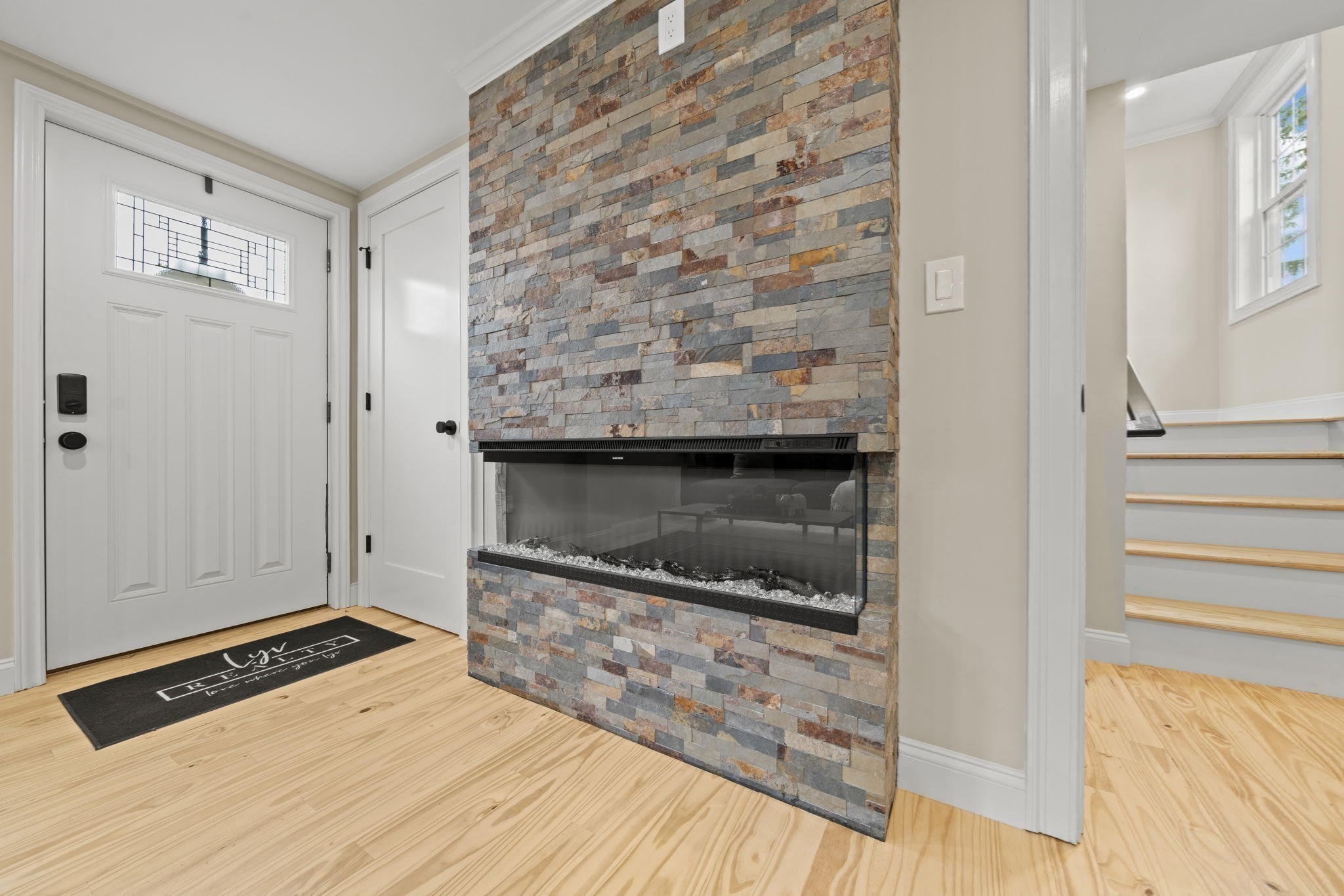 162 High St # B Property Photo 12
