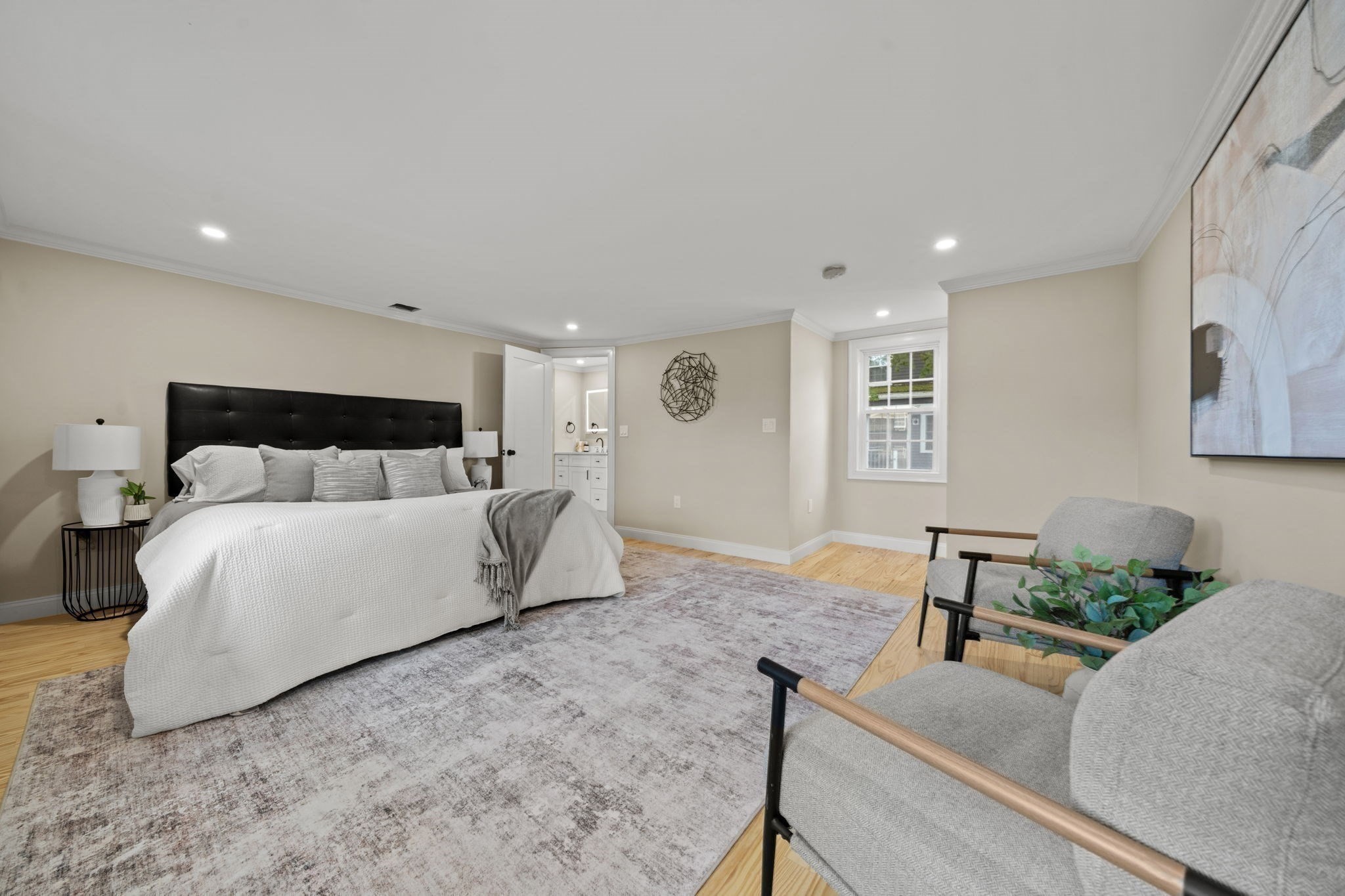 162 High St # B Property Photo 14