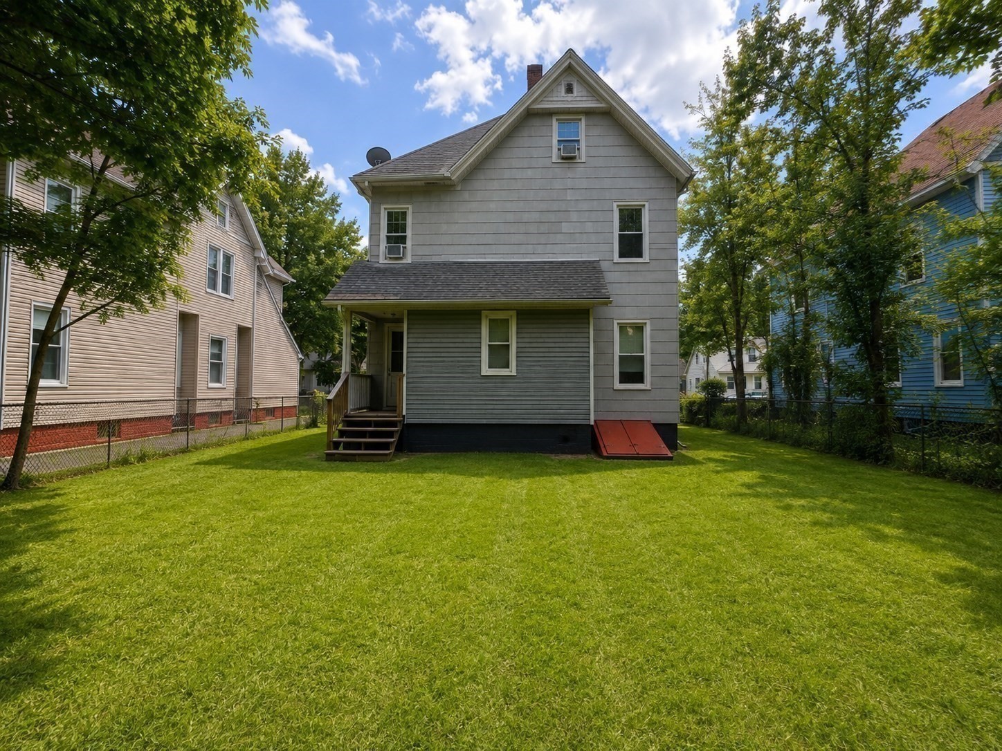 104 Alden St Property Photo 13