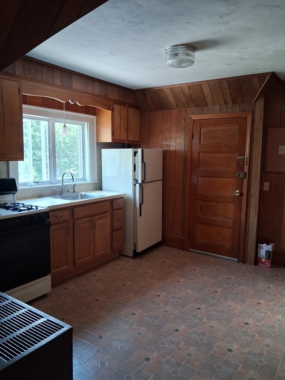 12 Pinehill Property Photo 10