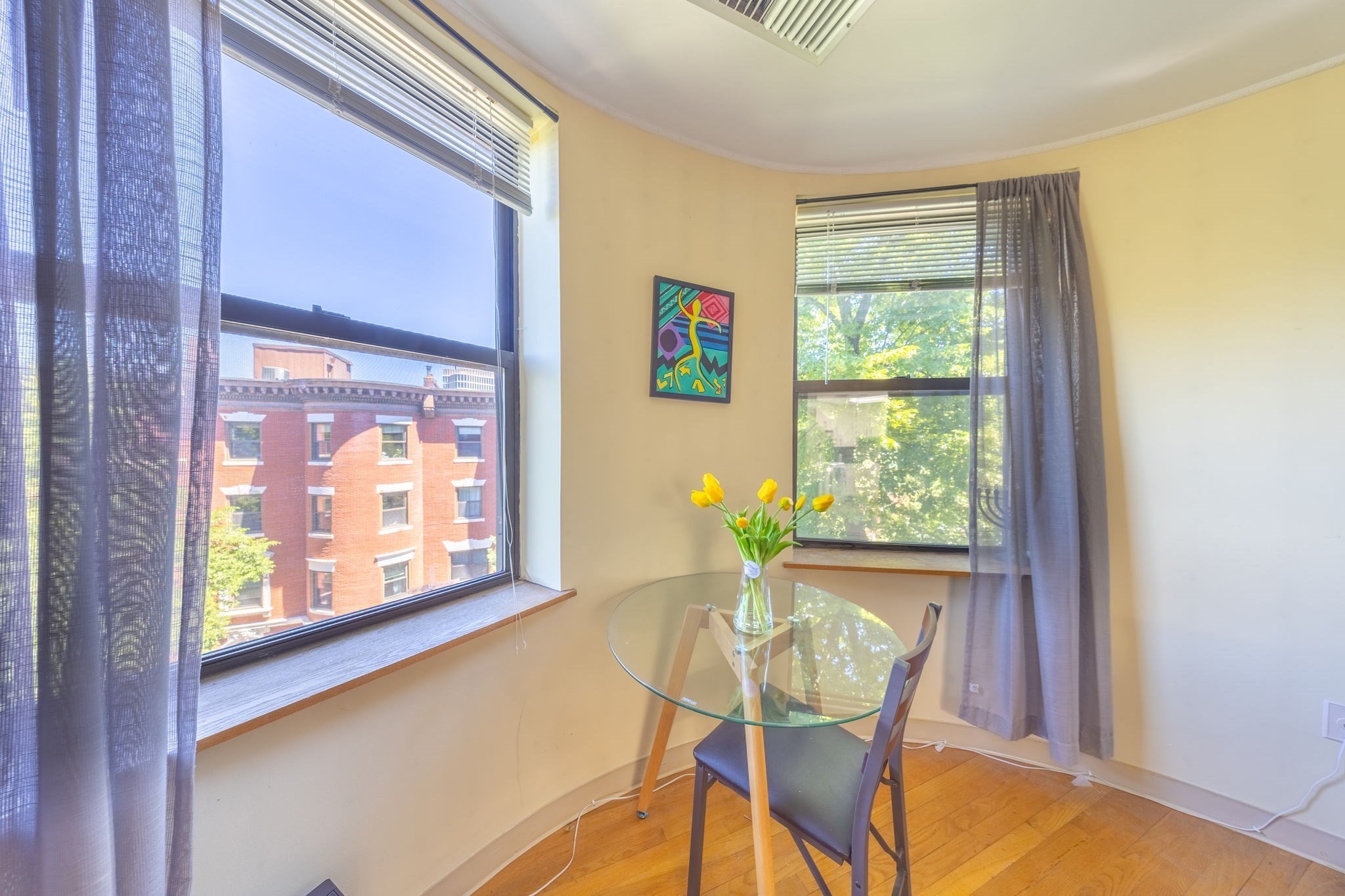 102 Gainsborough St # 402e Property Photo 2