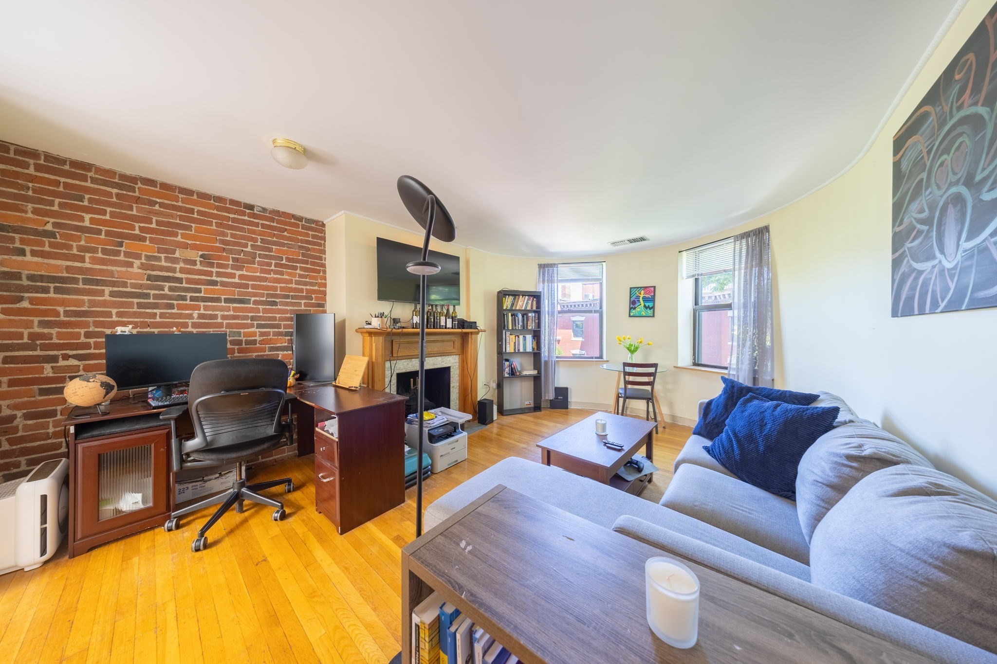 102 Gainsborough St # 402e Property Photo 4