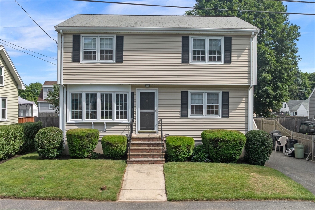 25 Colonial Rd