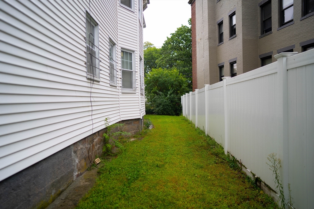 71 Townsend St Property Photo 4